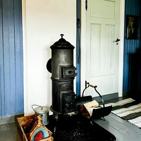 Feriehus Historic Northern Norway House In Steigen
