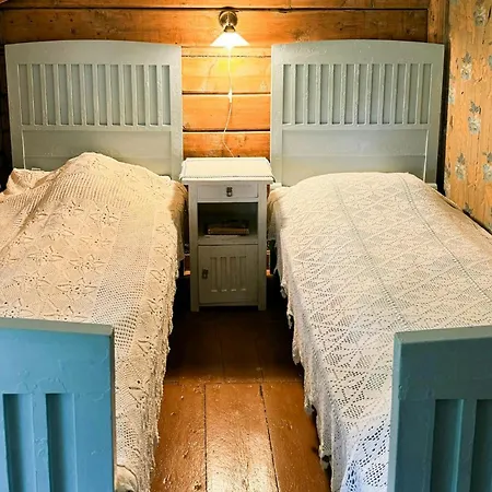 Holiday home Historic Northern Norway House In Steigen Leines