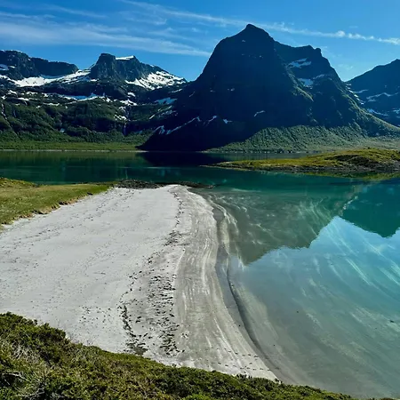 Holiday home Historic Northern Norway House In Steigen